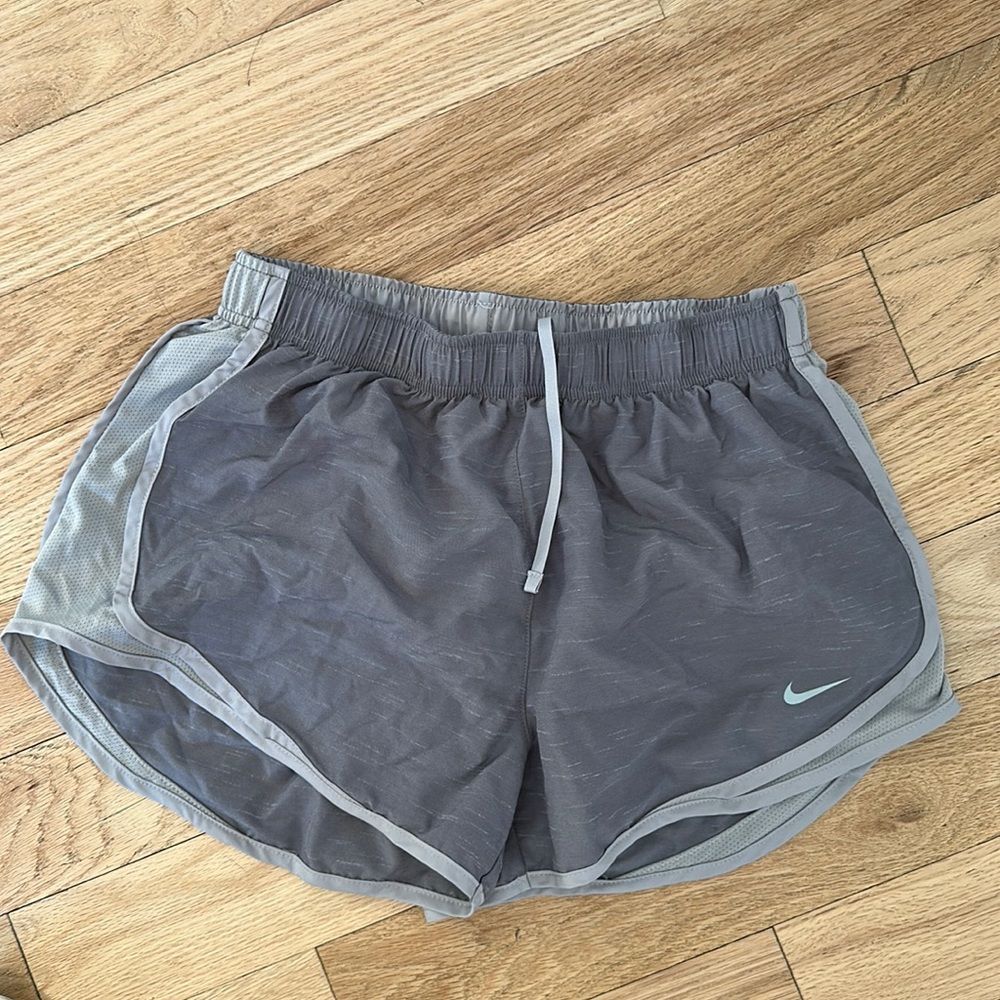 Nike shorts - Gray color - Size M